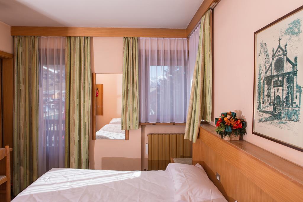 Hotel La Baita Livigno Pokoj fotografie